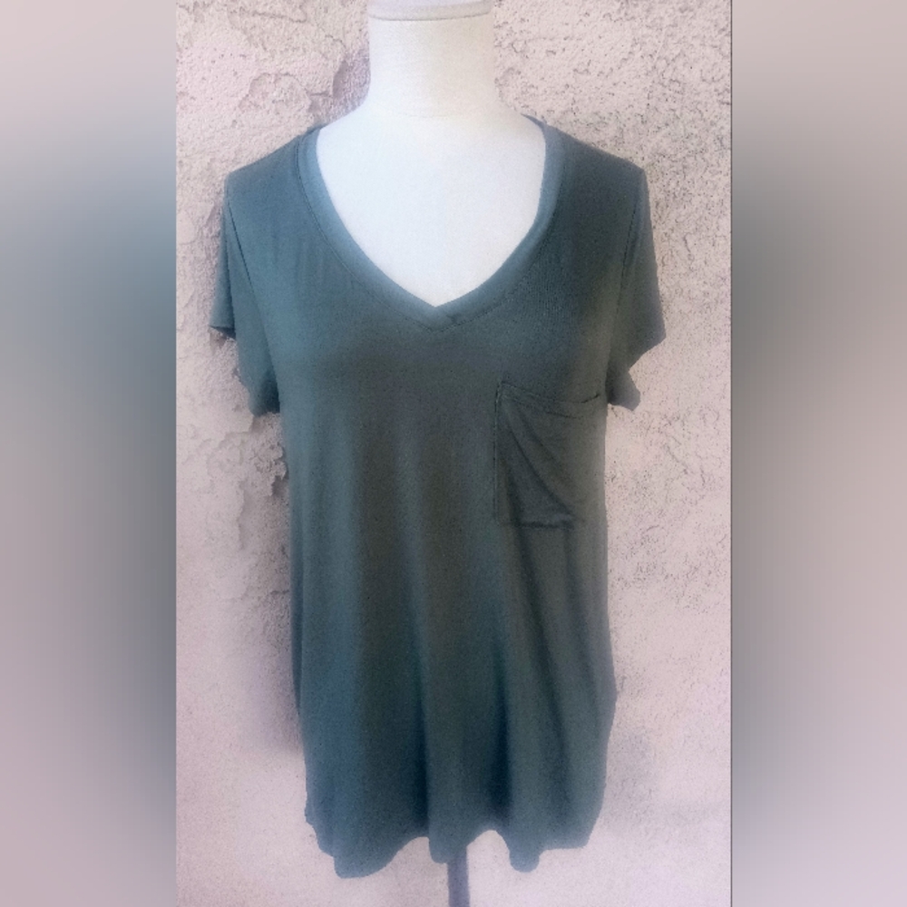 Cable And Gauge Womens Long Slouchy Shirt Top Olive Moss Green Size L NWT